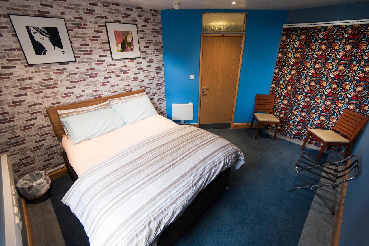 Russell Scott Backpackers Hostel Leeds  Extérieur photo