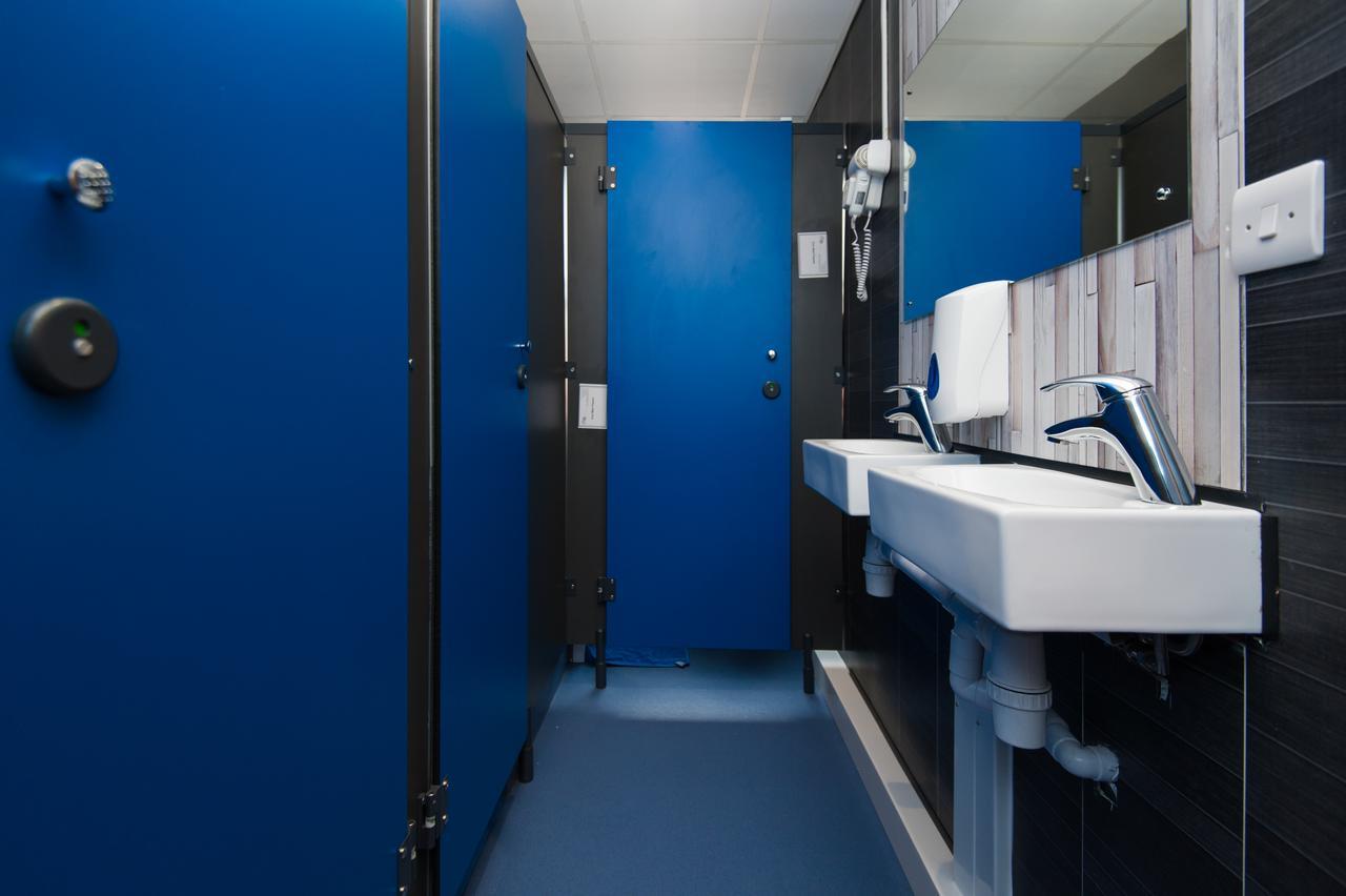 Russell Scott Backpackers Hostel Leeds  Extérieur photo