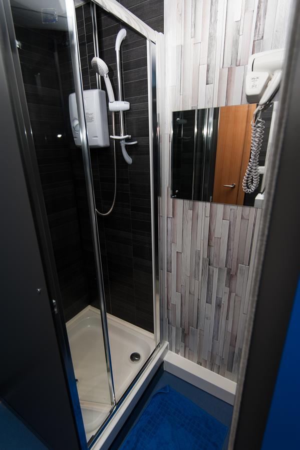 Russell Scott Backpackers Hostel Leeds  Extérieur photo