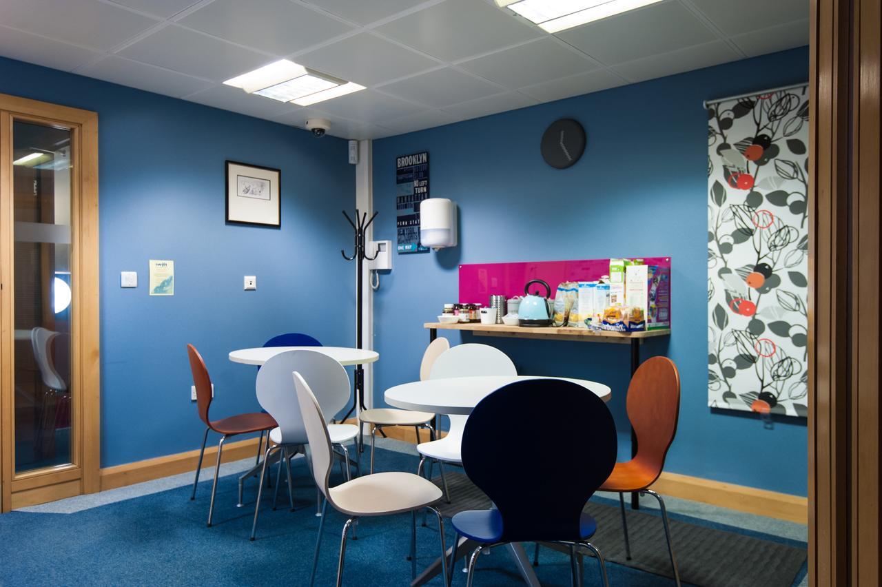 Russell Scott Backpackers Hostel Leeds  Extérieur photo
