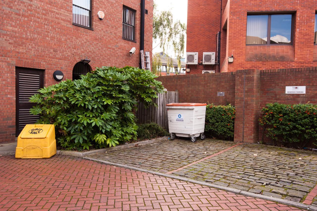 Russell Scott Backpackers Hostel Leeds  Extérieur photo